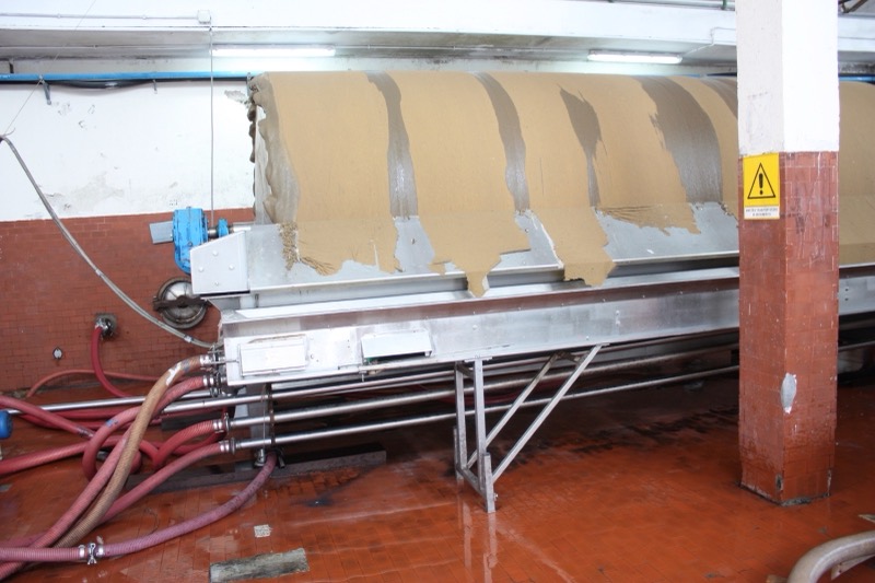 Bánh lọc diatomite đang vận hành